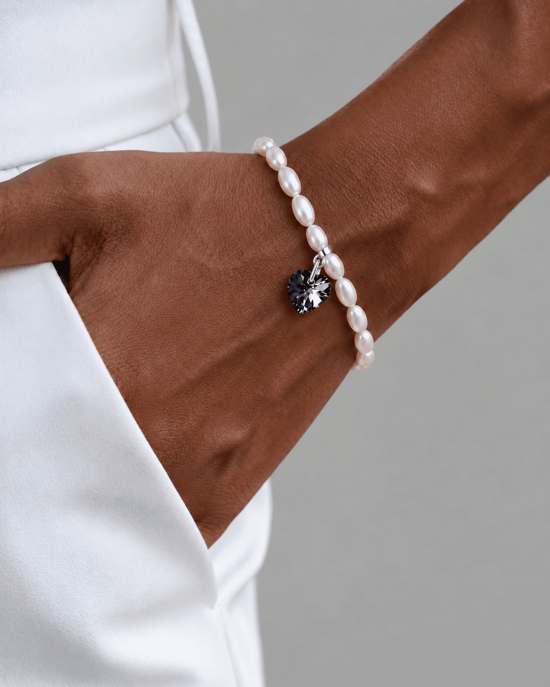 Браслет из жемчуга "Сердце Swarovski" silver night