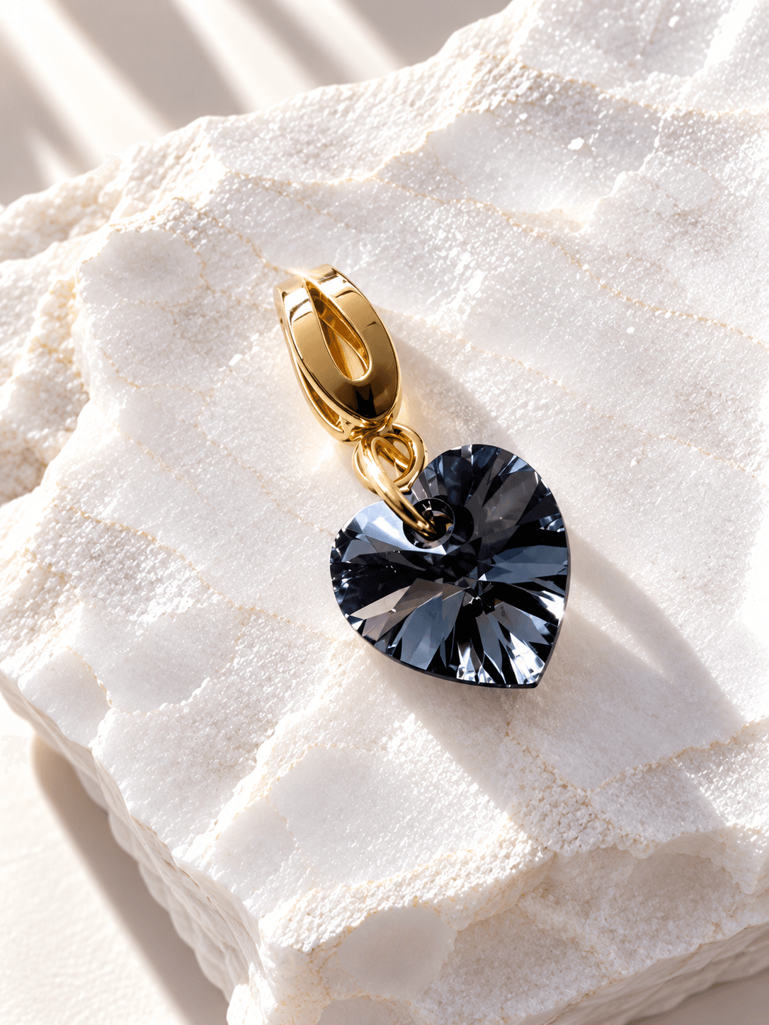 Подвеска на цепочку "Сердце Swarovski" silver night
