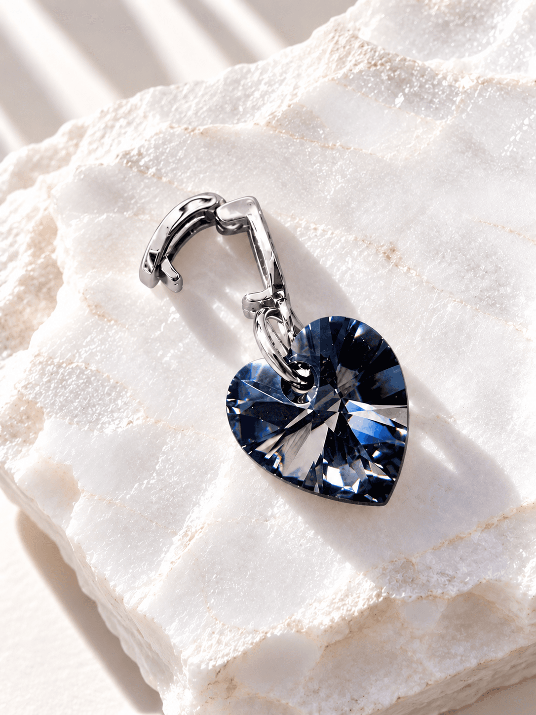Подвеска на цепочку "Сердце Swarovski" silver night
