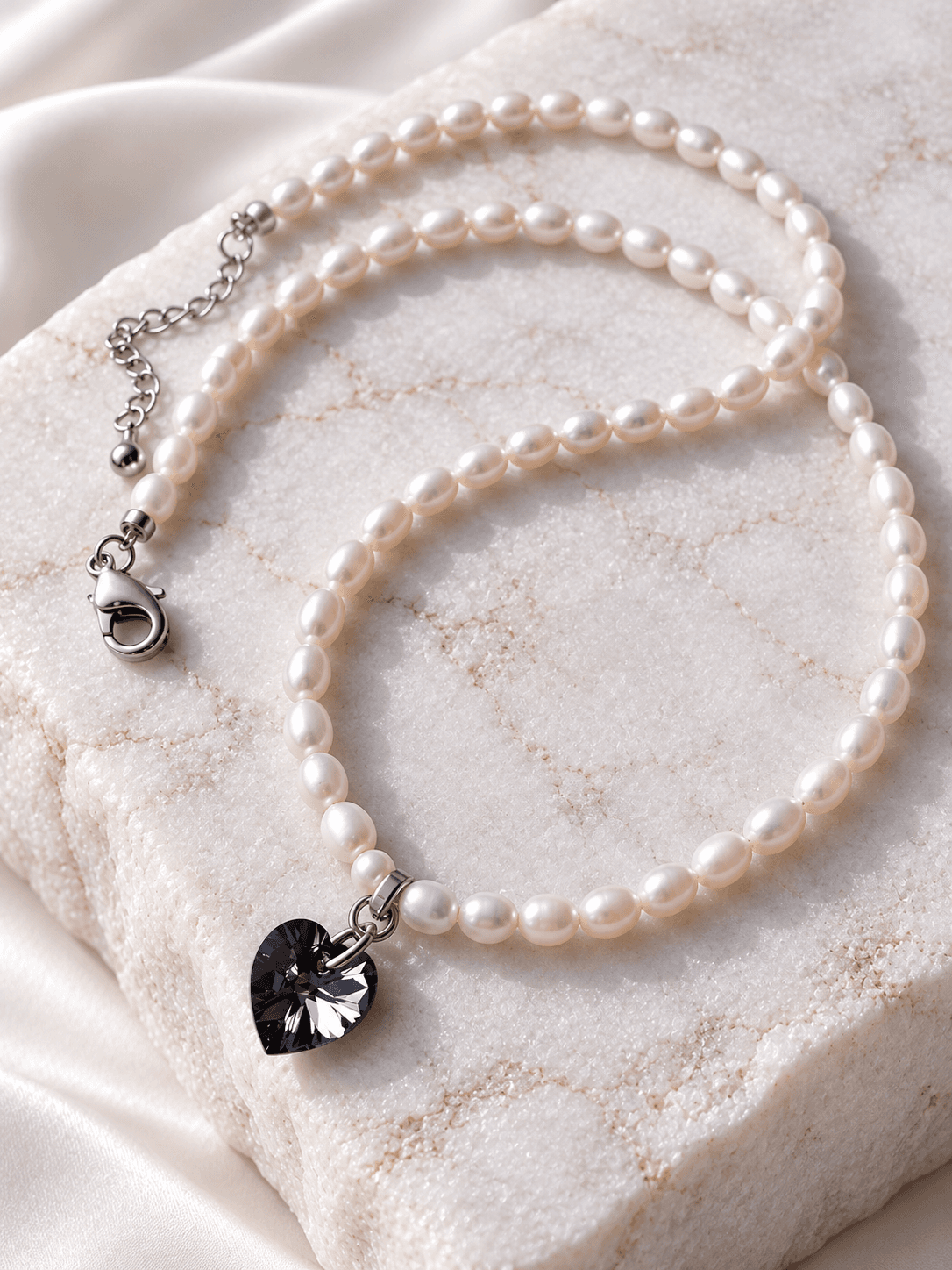Колье из жемчуга "Сердце Swarovski" silver night