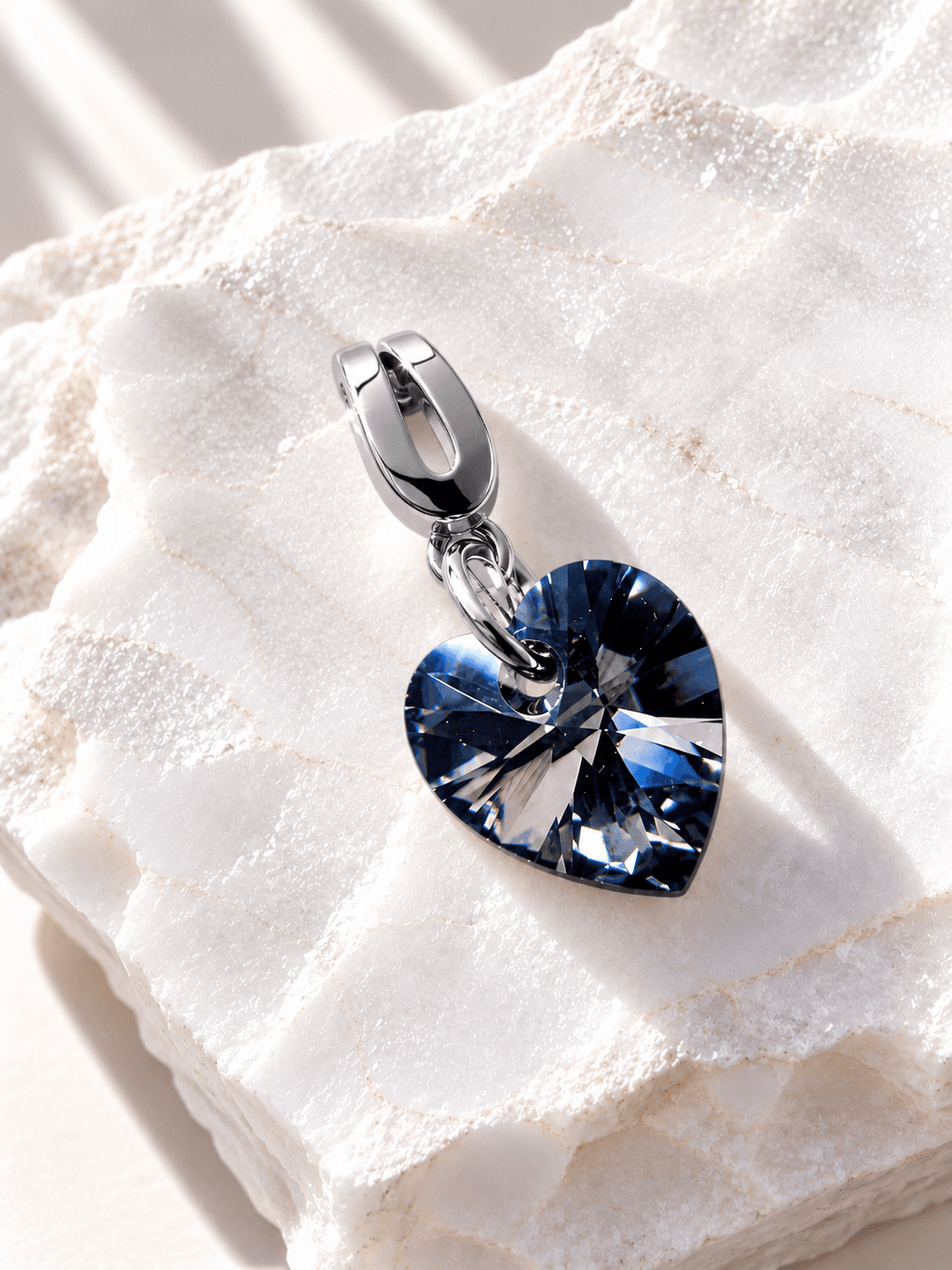 Подвеска на цепочку "Сердце Swarovski" silver night